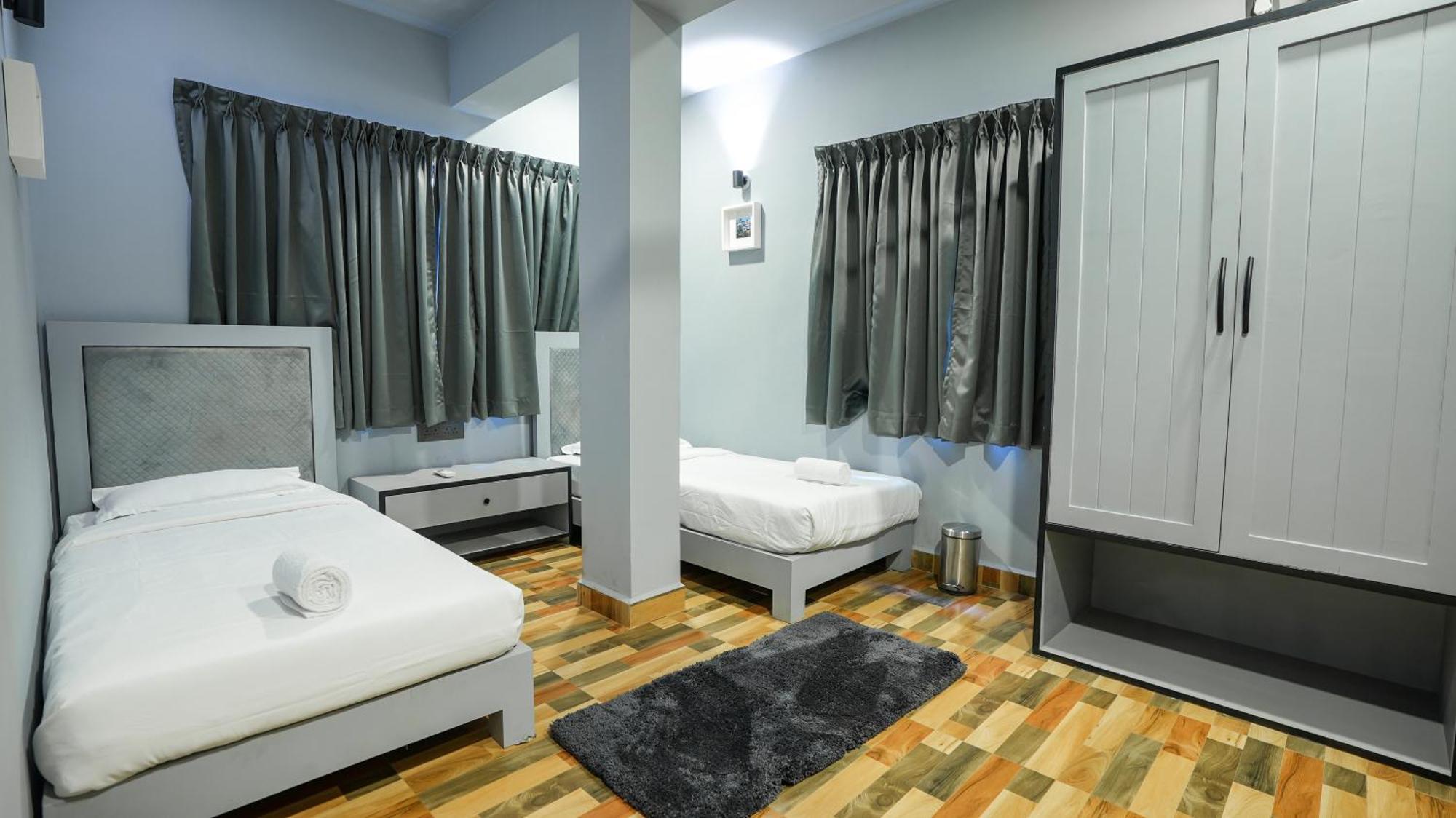 Hostel Sort By , *