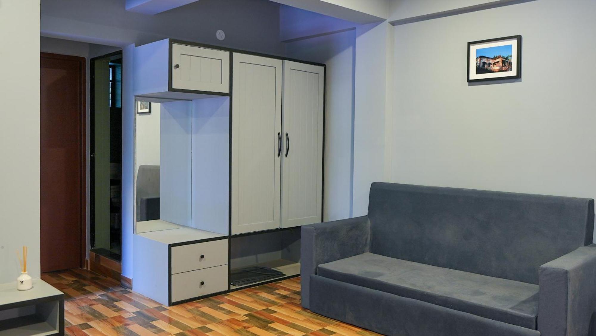 Hostel Sort By , *