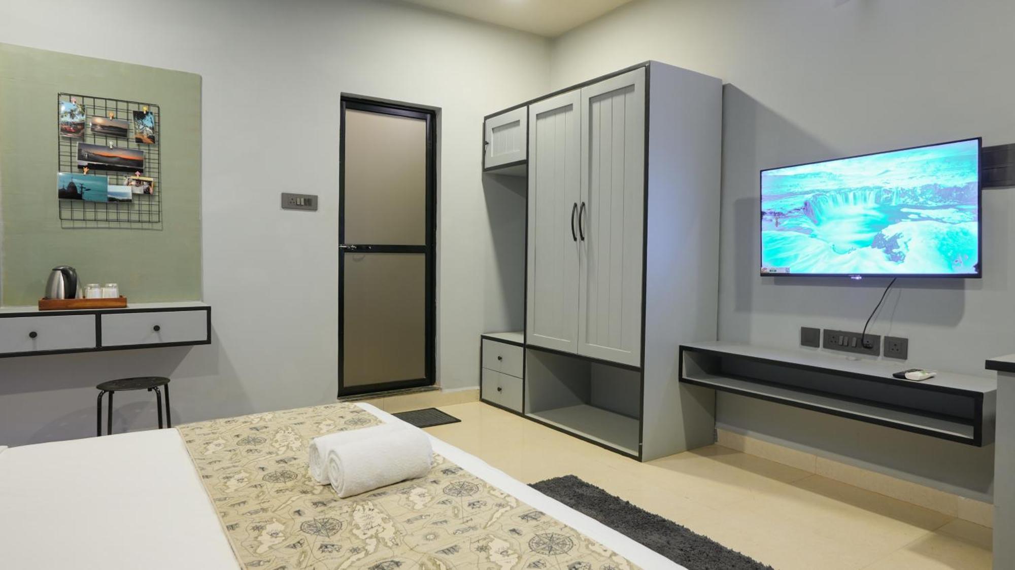 Hostel Sort By , *